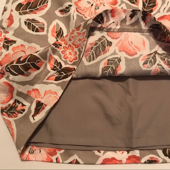 New with Tags Loft Floral Skirt - Picture 3 of 5